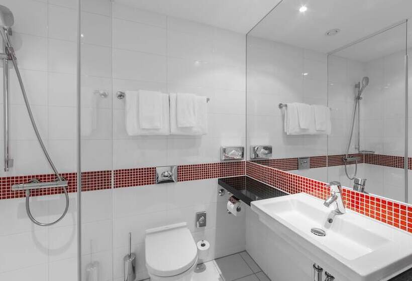 Отель Holiday Inn Munich Leuchtenbergring, An Ihg