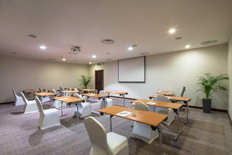בית מלון כפרי Holiday Inn Riyadh Al Qasr, An Ihg