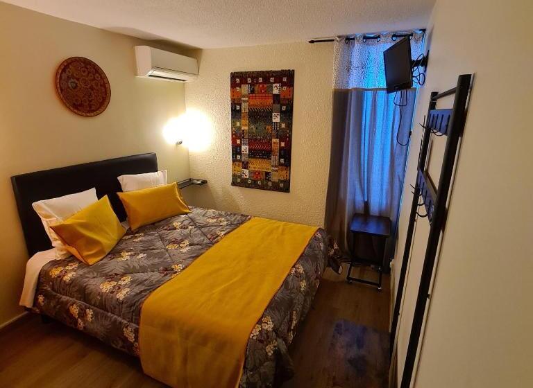 فندق Hôtel L Etoile Aéroport   A61