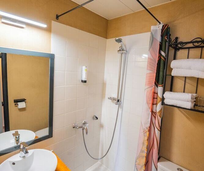 فندق Hôtel L Etoile Aéroport   A61