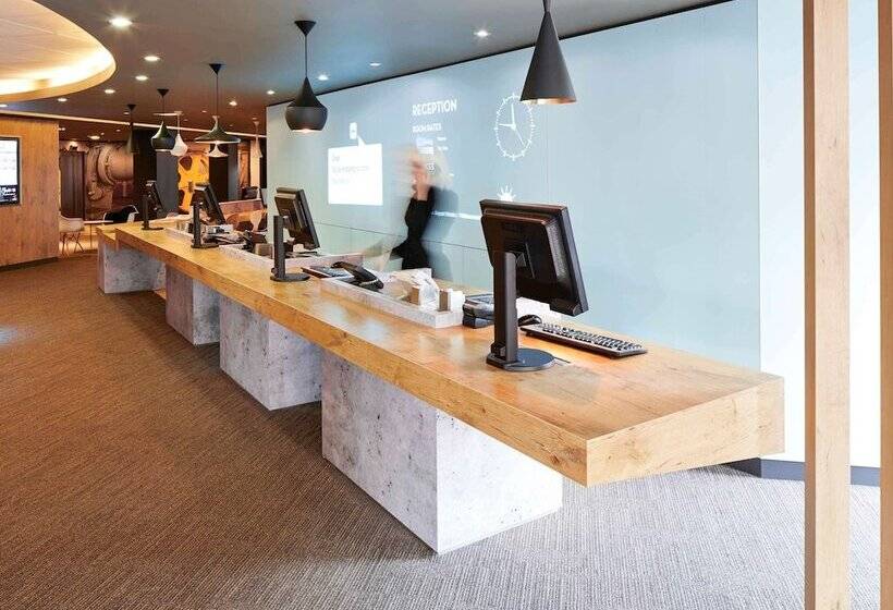 هتل Ibis London Heathrow Airport