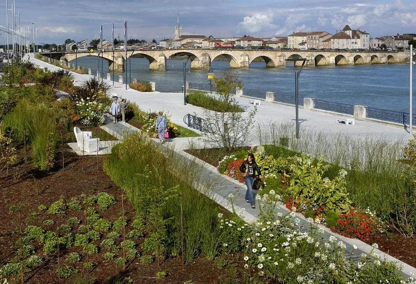 فندق Ibis Styles Macon Centre