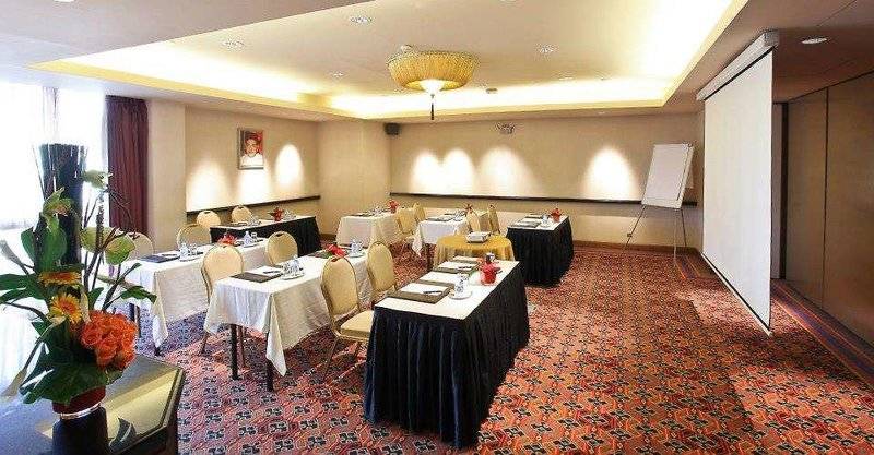 בית מלון כפרי Kenzi Tower