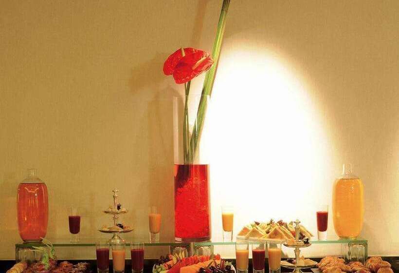 בית מלון כפרי Kenzi Tower