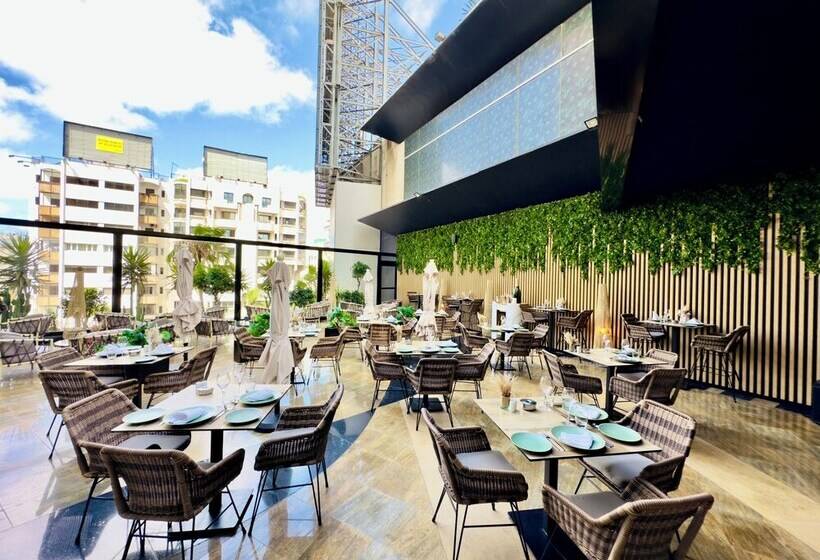 בית מלון כפרי Kenzi Tower