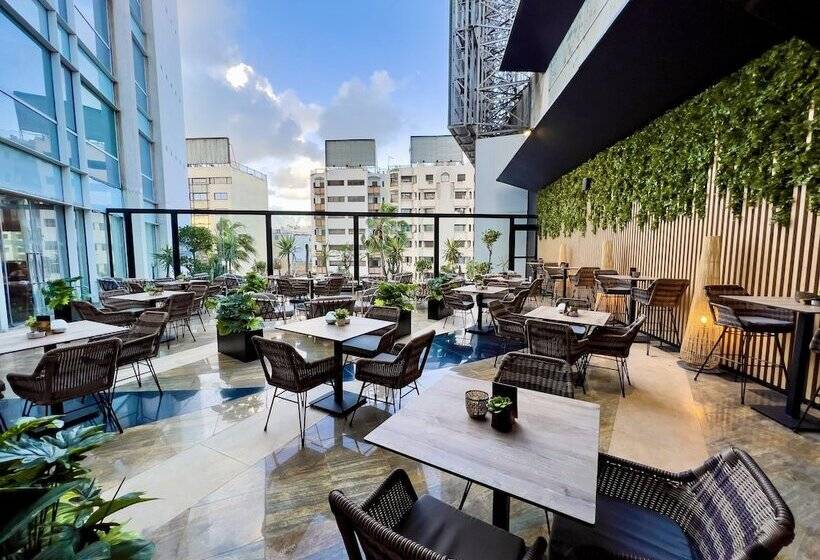 בית מלון כפרי Kenzi Tower