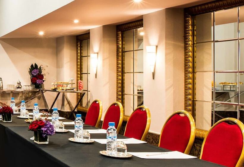 בית מלון כפרי Kenzi Tower