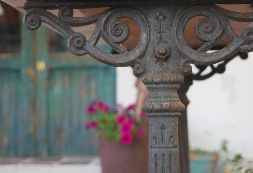 בית מלון כפרי La Maga Rooms