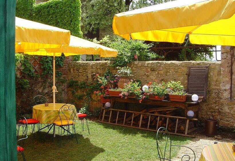 فندق Logis Hôtel Le Boudoir