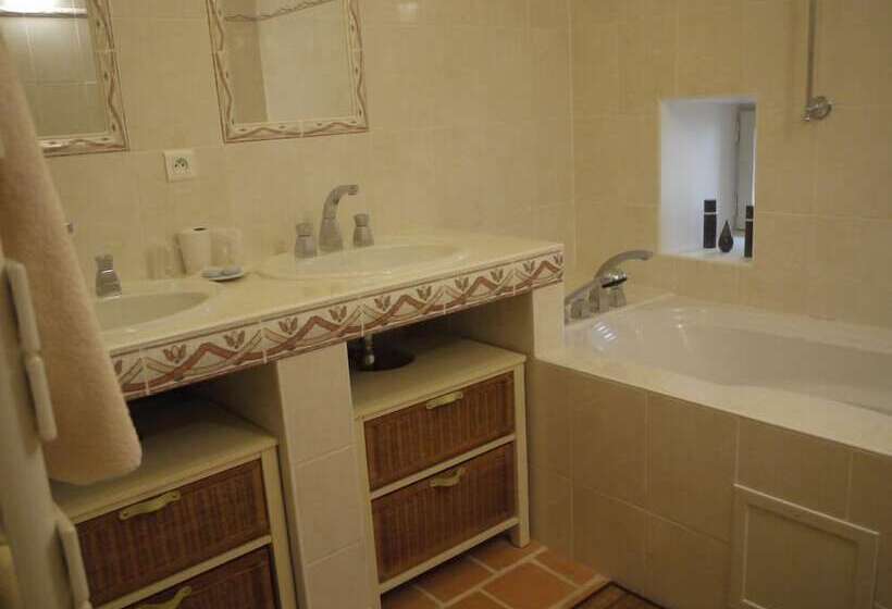 فندق Logis Hôtel Le Boudoir