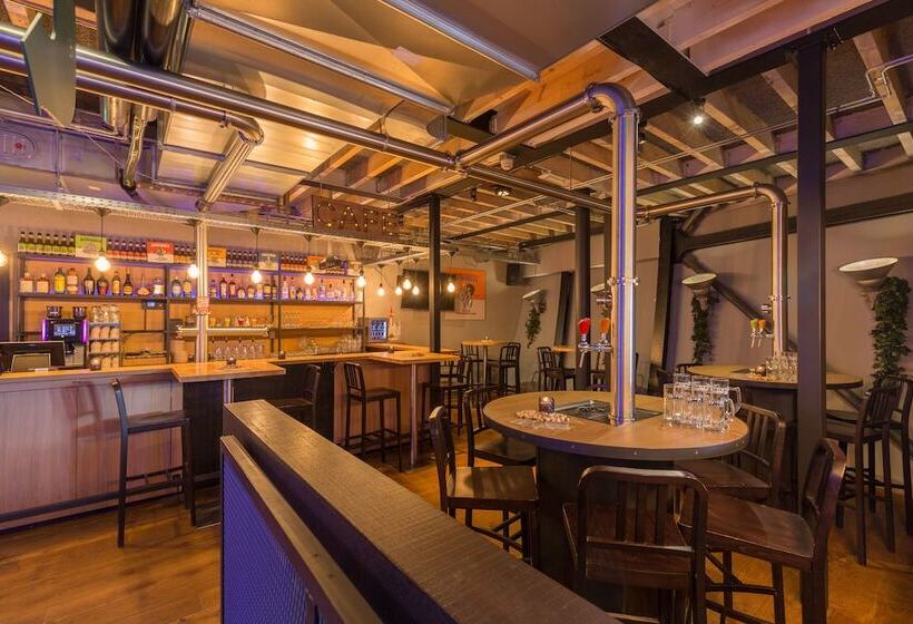 Leonardo Hotel Almere City Center