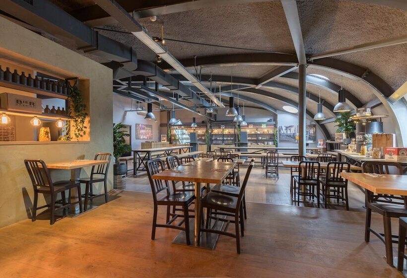 Leonardo Hotel Almere City Center