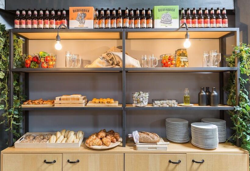 Leonardo Hotel Almere City Center