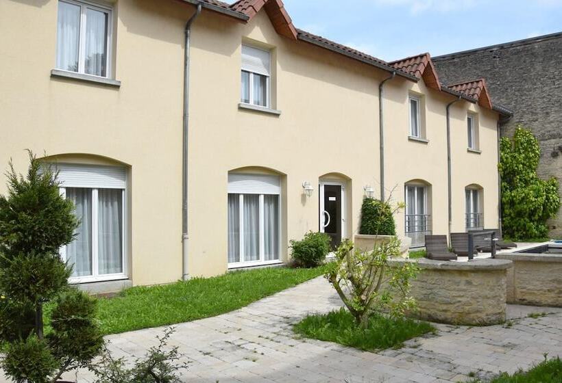 Отель Logis Le Saint Nicolas