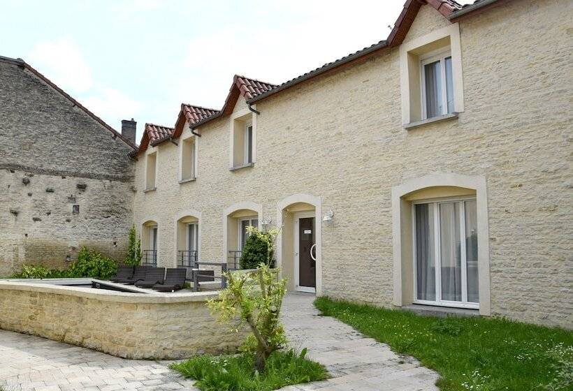 Отель Logis Le Saint Nicolas