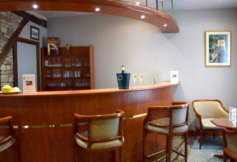 Отель Logis Le Saint Nicolas