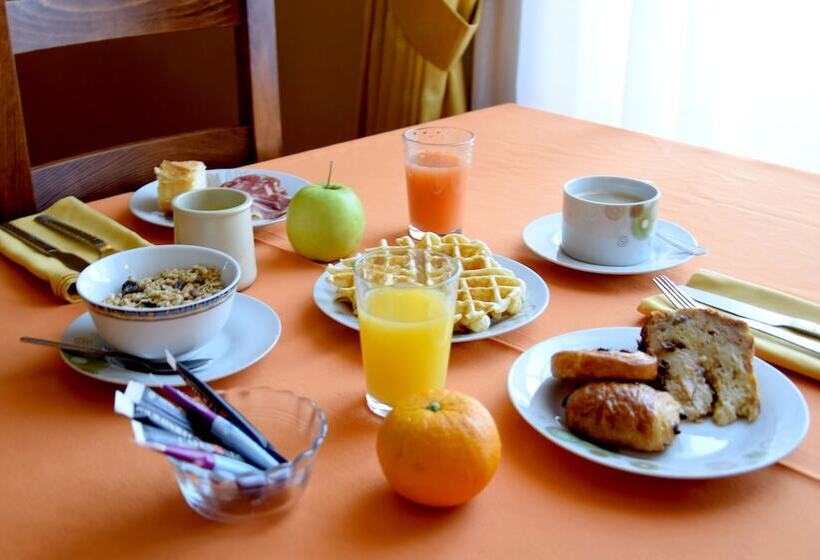 Отель Logis Le Saint Nicolas