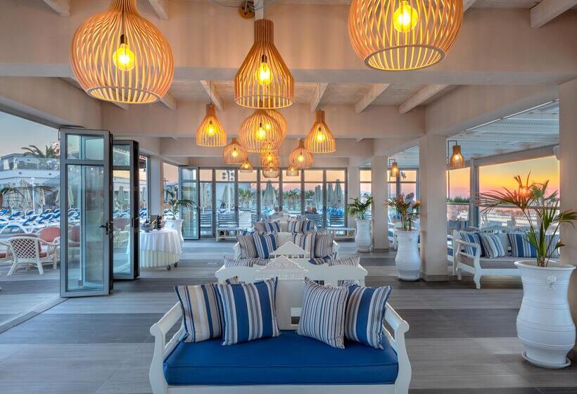 בית מלון כפרי Lyttos Beach