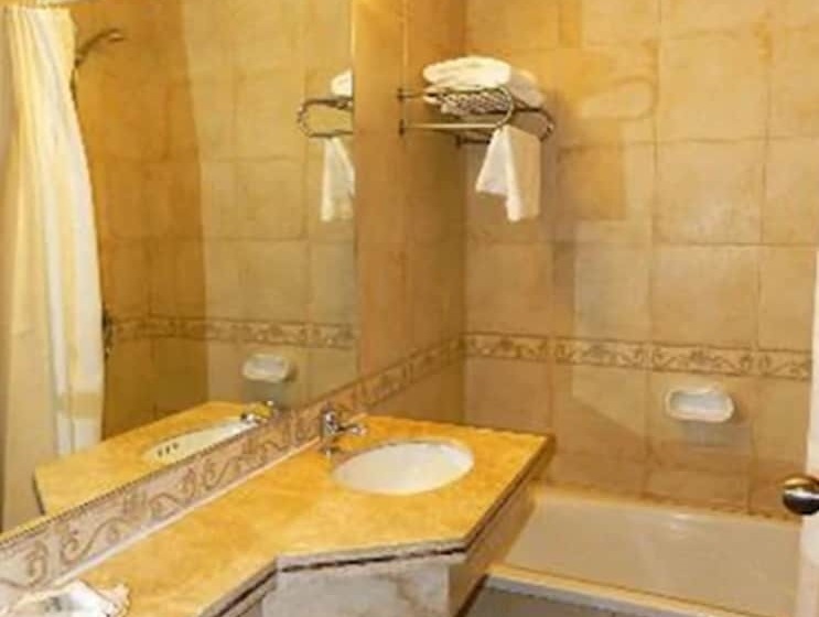 هتل Malargüe Inn & Suites   Spa Casino