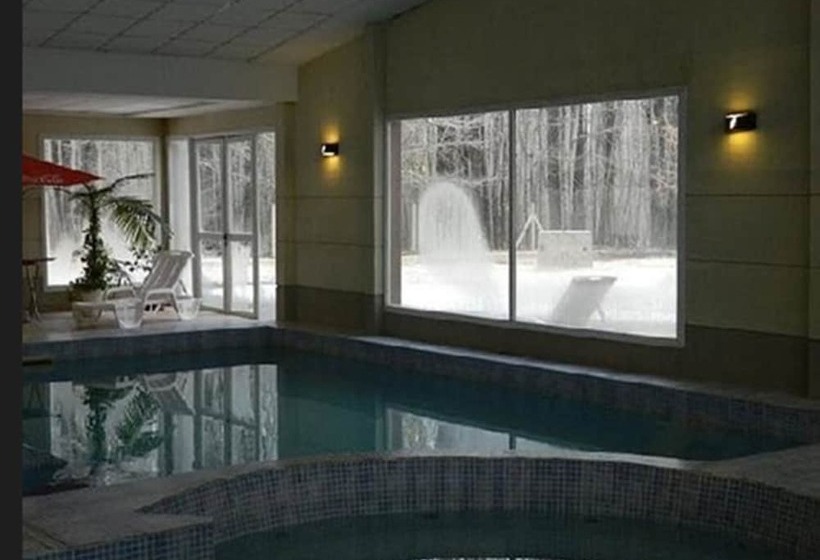 בית מלון כפרי Malargüe Inn & Suites   Spa Casino