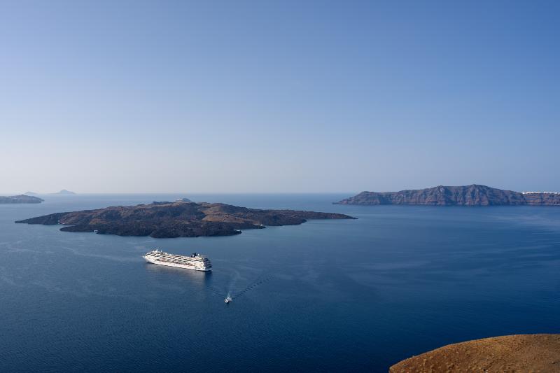 Отель Nefeles Luxury Suites