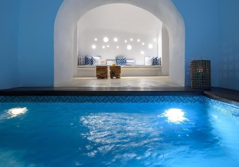 Отель Nefeles Luxury Suites