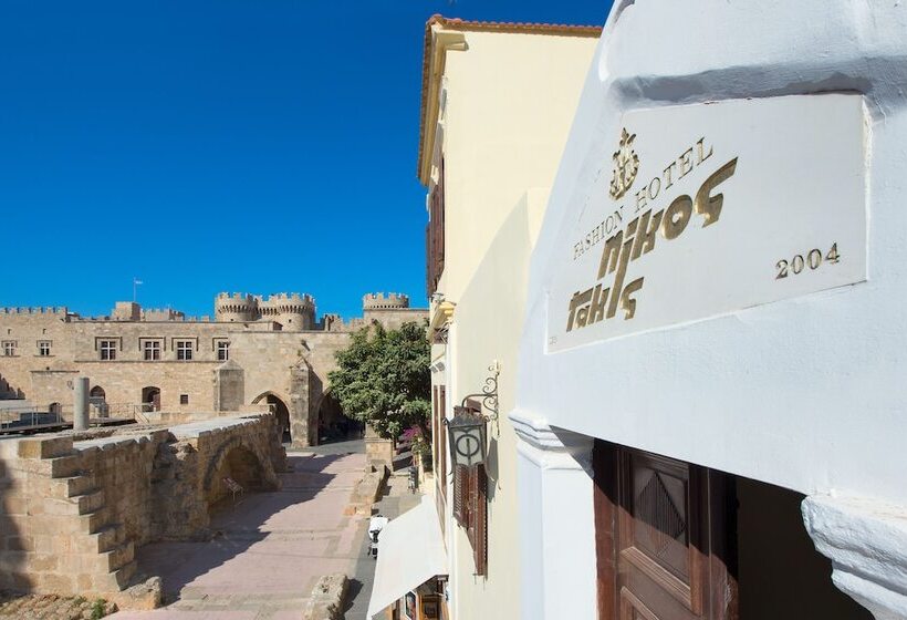 فندق Nikos Takis Fashion Boutique