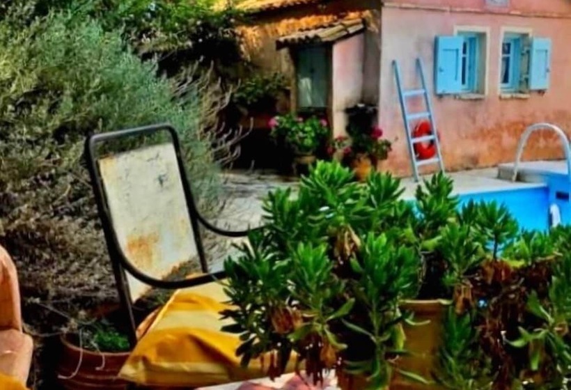 בית מלון כפרי Pavezzo Country Retreat