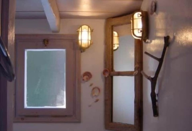 בית מלון כפרי Pavezzo Country Retreat