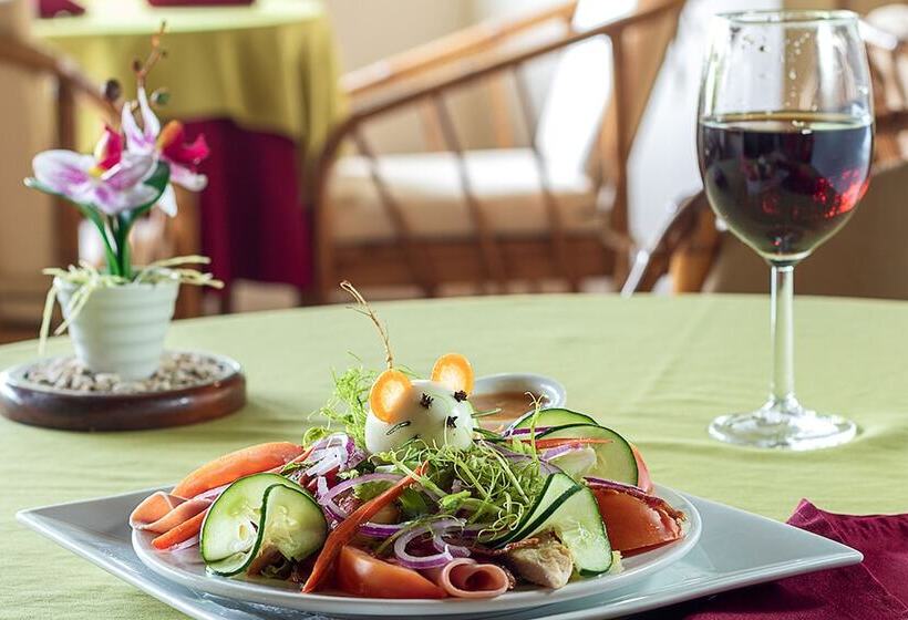 Отель Playa Bejuco