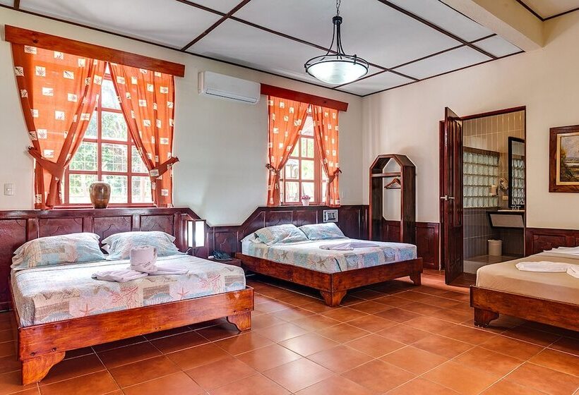 Отель Playa Bejuco