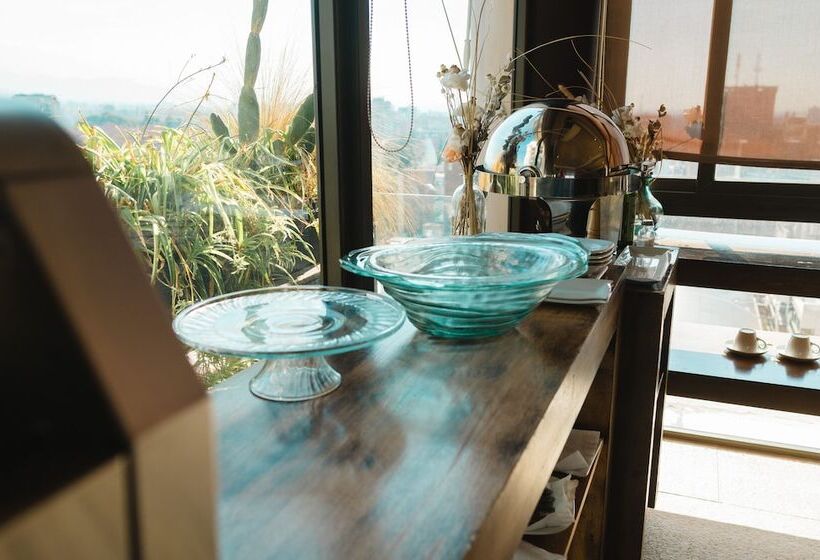 هتل Premium Tower Suites