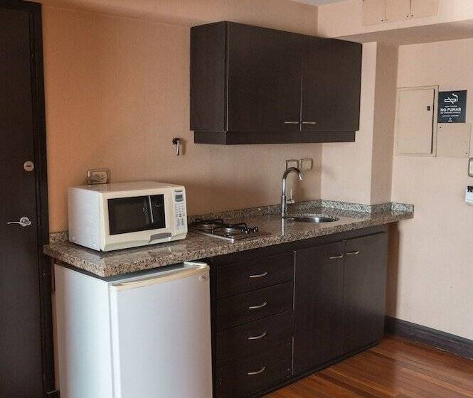 فندق Premium Tower Suites