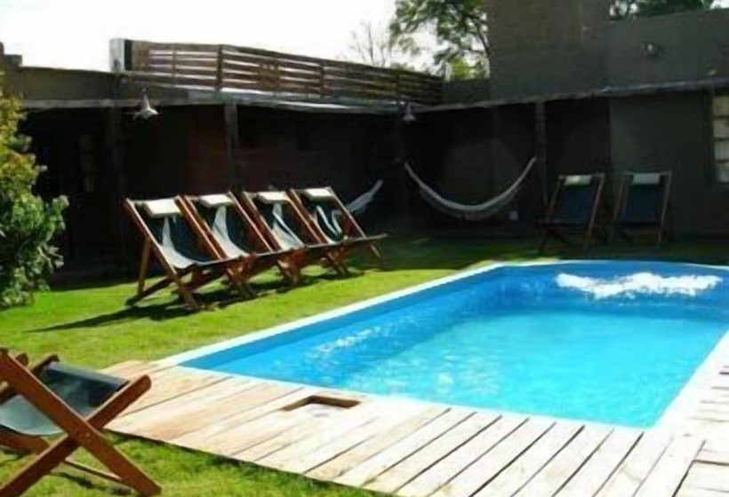 هتل Red Wine Club