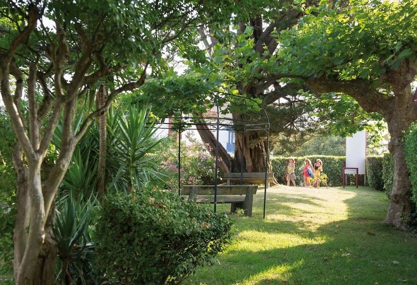 ホテル & Residence Vacances Bleues Orhoitza