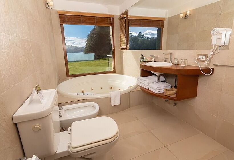 فندق Rochester Bariloche Suites & Spa