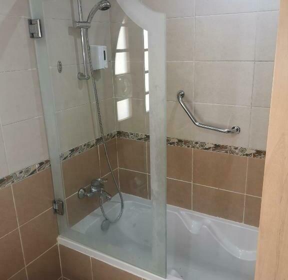 酒店 Royal Lagoons Resort & Aqua Park Families And Couples Only