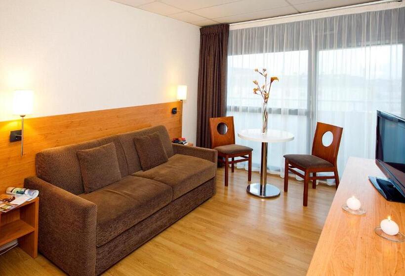 Отель Séjours & Affaires Rennes De Bretagne