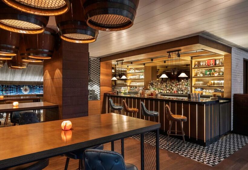 호텔 Shangrila Eros, New Delhi