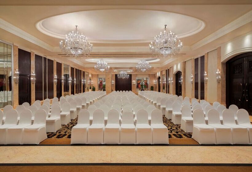 호텔 Shangrila Eros, New Delhi