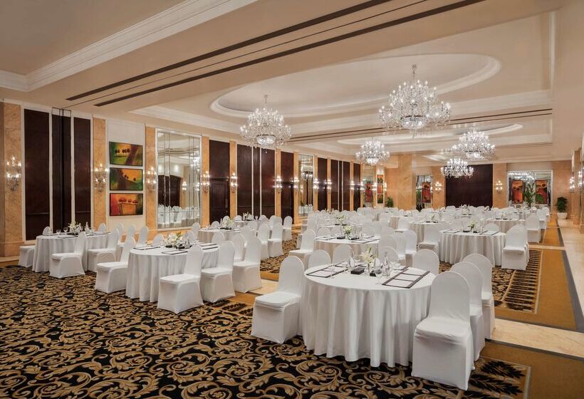 호텔 Shangrila Eros, New Delhi