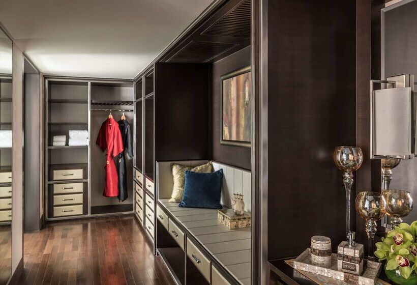 호텔 Shangrila Eros, New Delhi