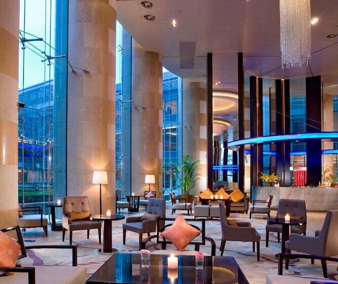 Sheraton Grand Shanghai Pudong Hotel & Residences