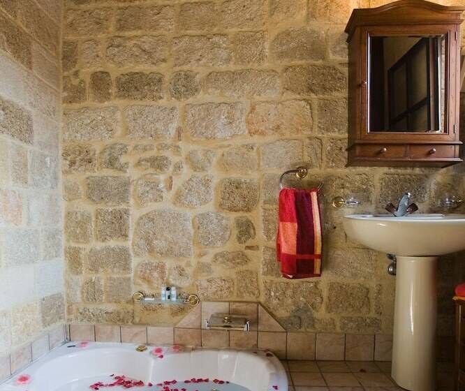 בית מלון כפרי S.nikolis  Historic Boutique