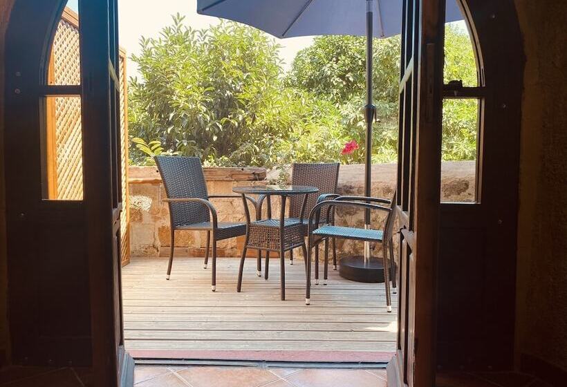 בית מלון כפרי S.nikolis  Historic Boutique