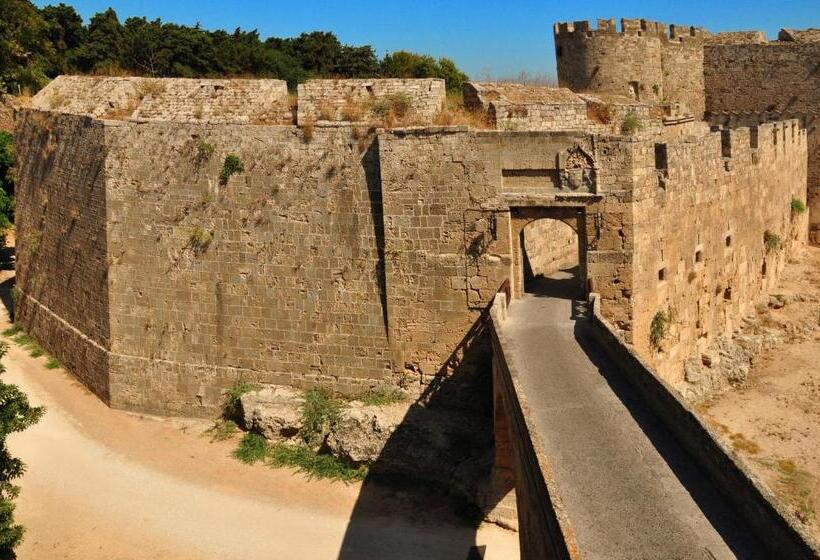 בית מלון כפרי S.nikolis  Historic Boutique