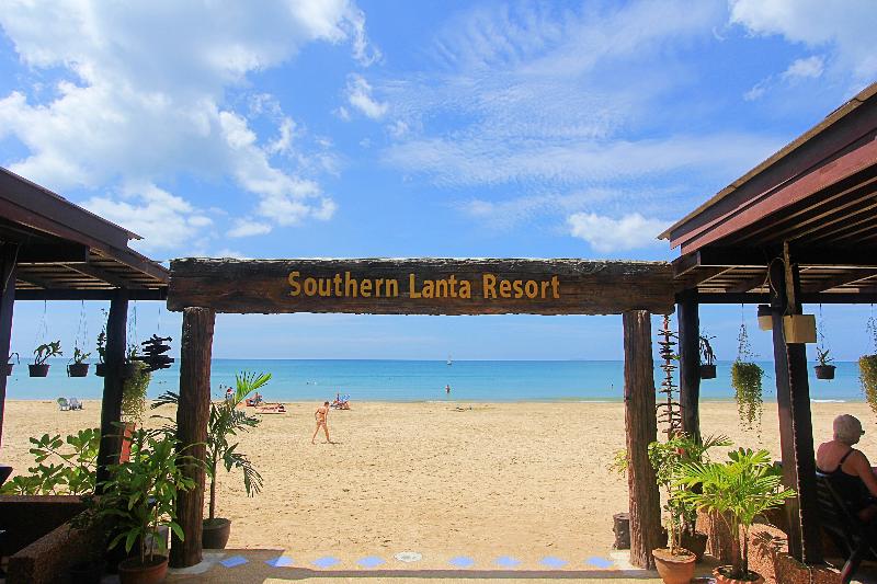 Отель Southern Lanta Resort