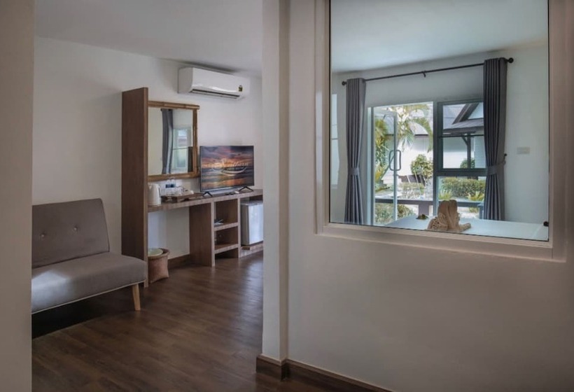 Отель Southern Lanta Resort