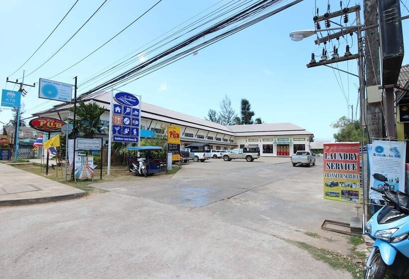 Отель Southern Lanta Resort
