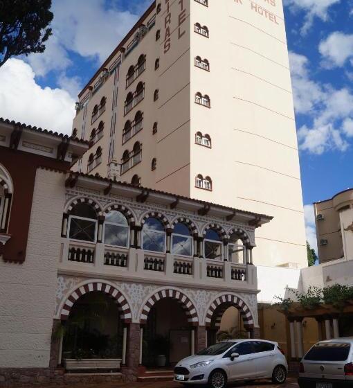 酒店 Tamareiras Park